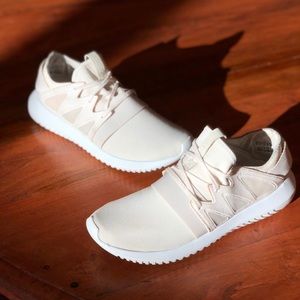 Adidas Tubular White Women Size 7.5 PYV702001